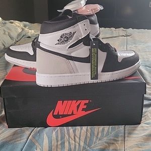 AIR JORDAN 1 RETRO HIGH OG Size 10 WHITE BLEACHED-CORAL BLACK